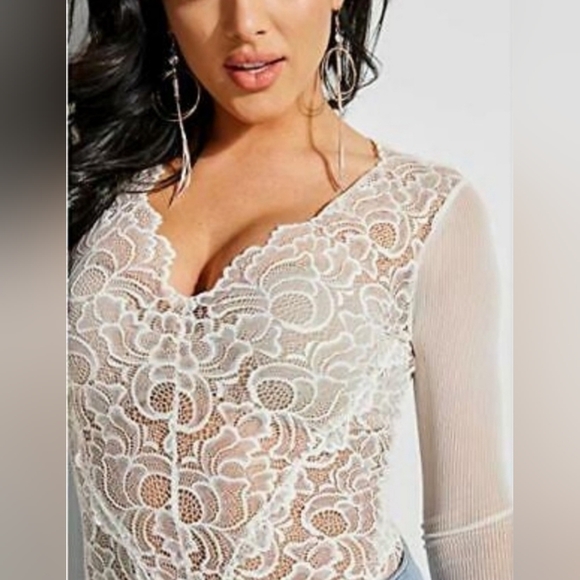 NWOT GUESS Sz L Ivory color Sariyah Sheer Lace & Mesh Bodysuit - Picture 2 of 8